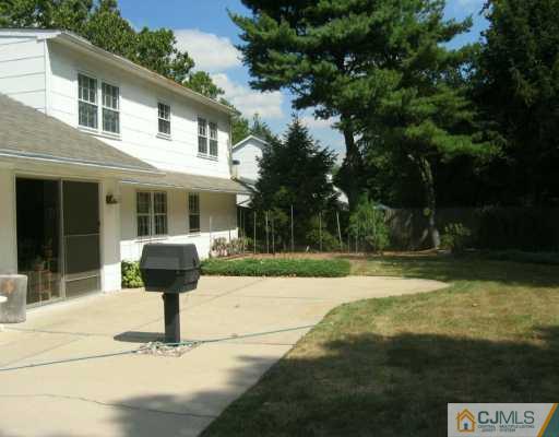 7 Evergreen Road Somerset, NJ 08873 - Photo 6 of 8