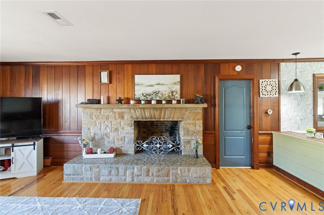 12324 Windsor Road Chester, VA 23831 - Photo 11 of 48