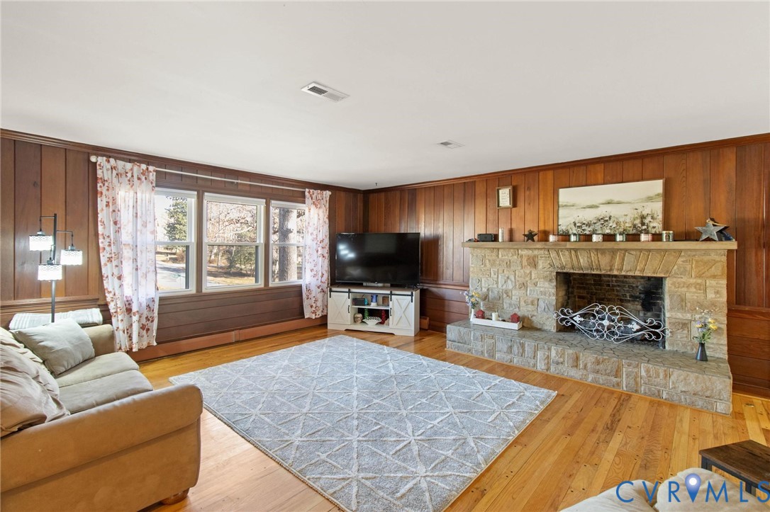 12324 Windsor Road Chester, VA 23831 - Photo 9 of 48