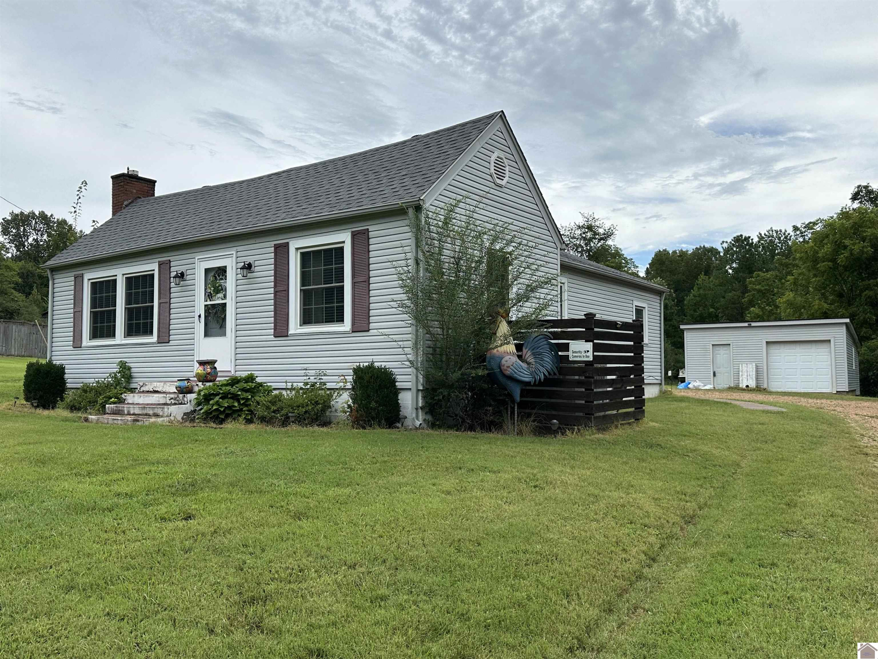 628 Hopewell Road Mayfield, KY 42066 - Photo 3 of 16 Photo 3