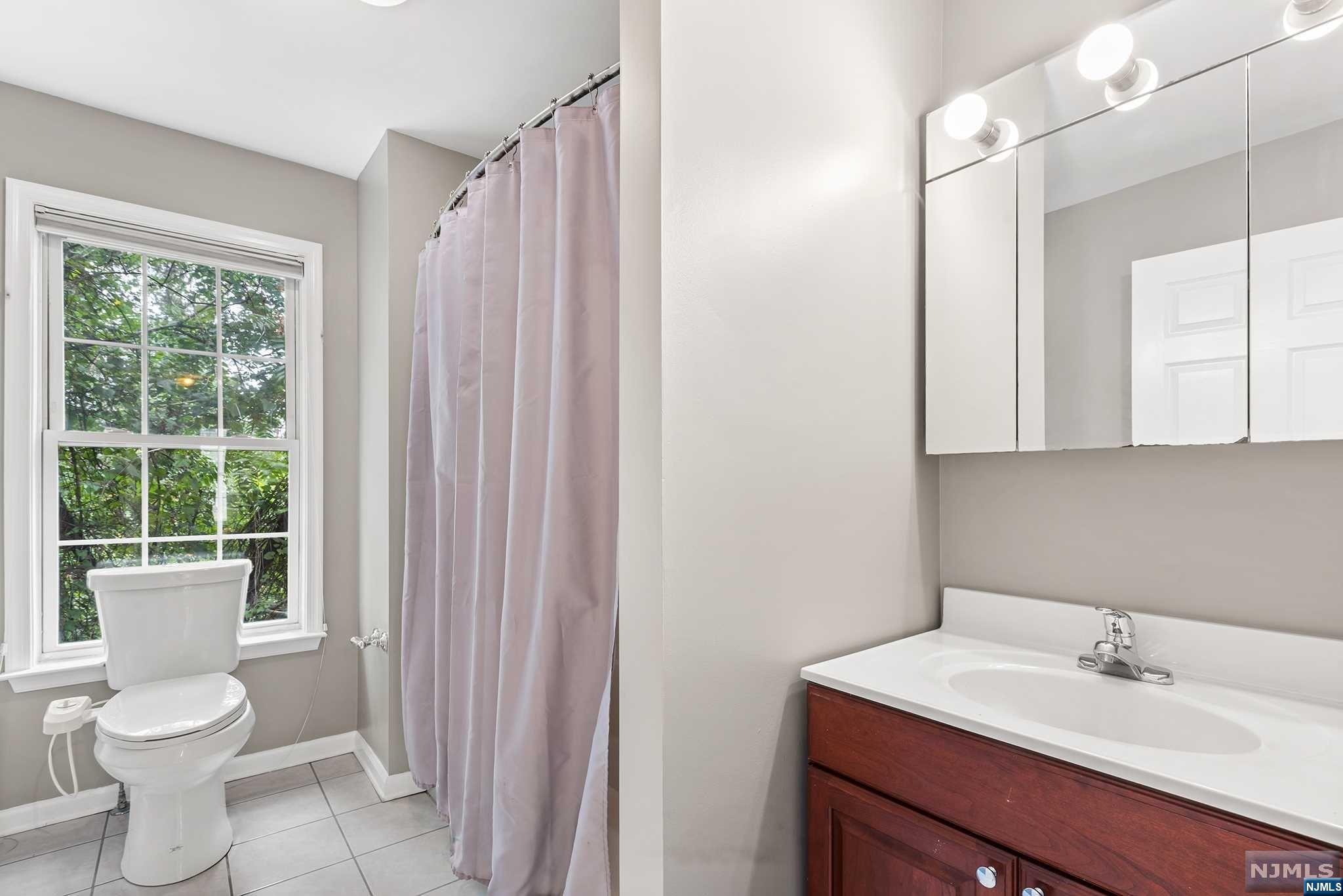 15 Zabriskie Street, Unit 1505 Hackensack, NJ 07601 - Photo 16 of 24