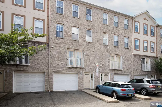 $499,000 | 15 Zabriskie Street, Unit 1505, Hackensack, NJ 07601