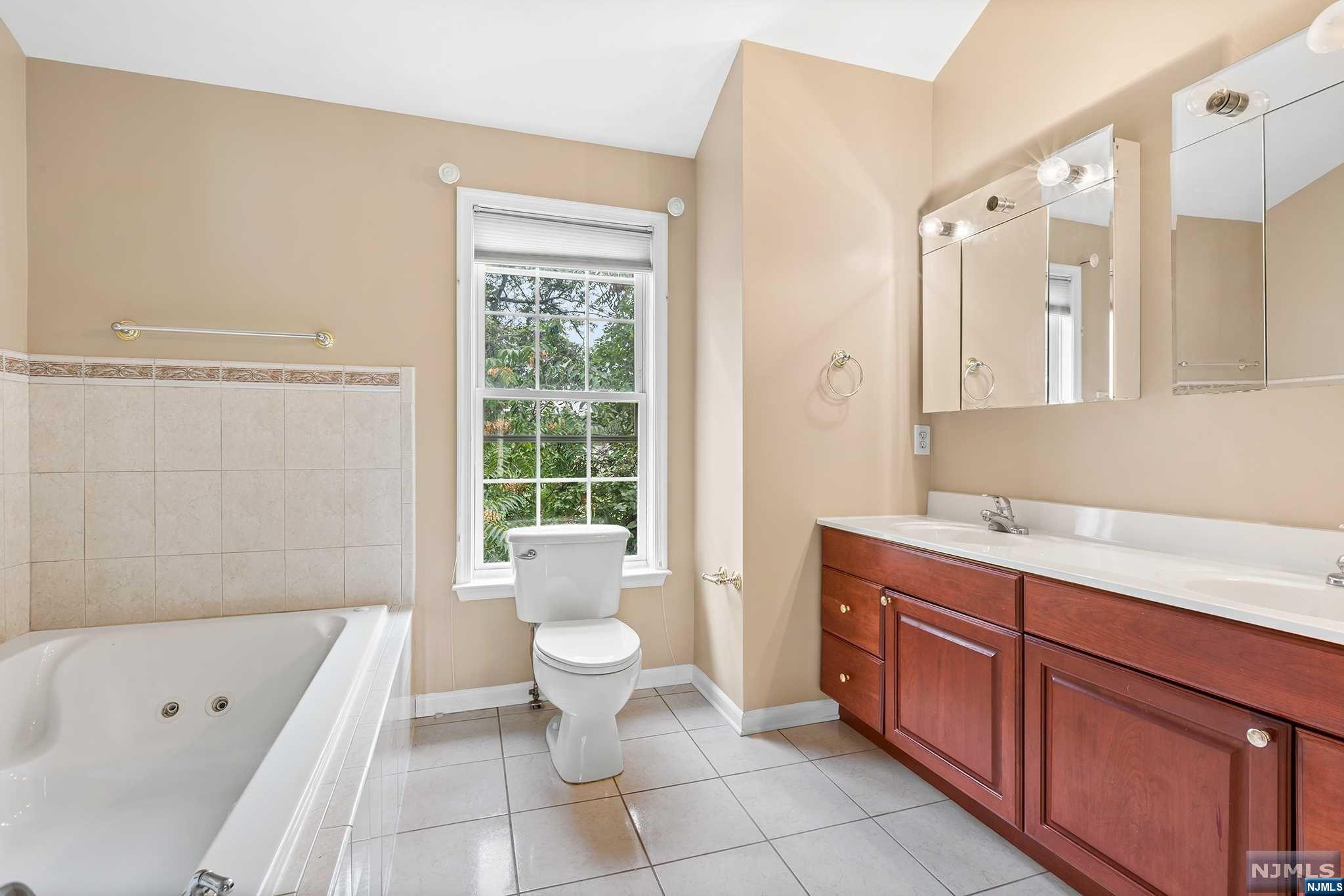 15 Zabriskie Street, Unit 1505 Hackensack, NJ 07601 - Photo 22 of 24