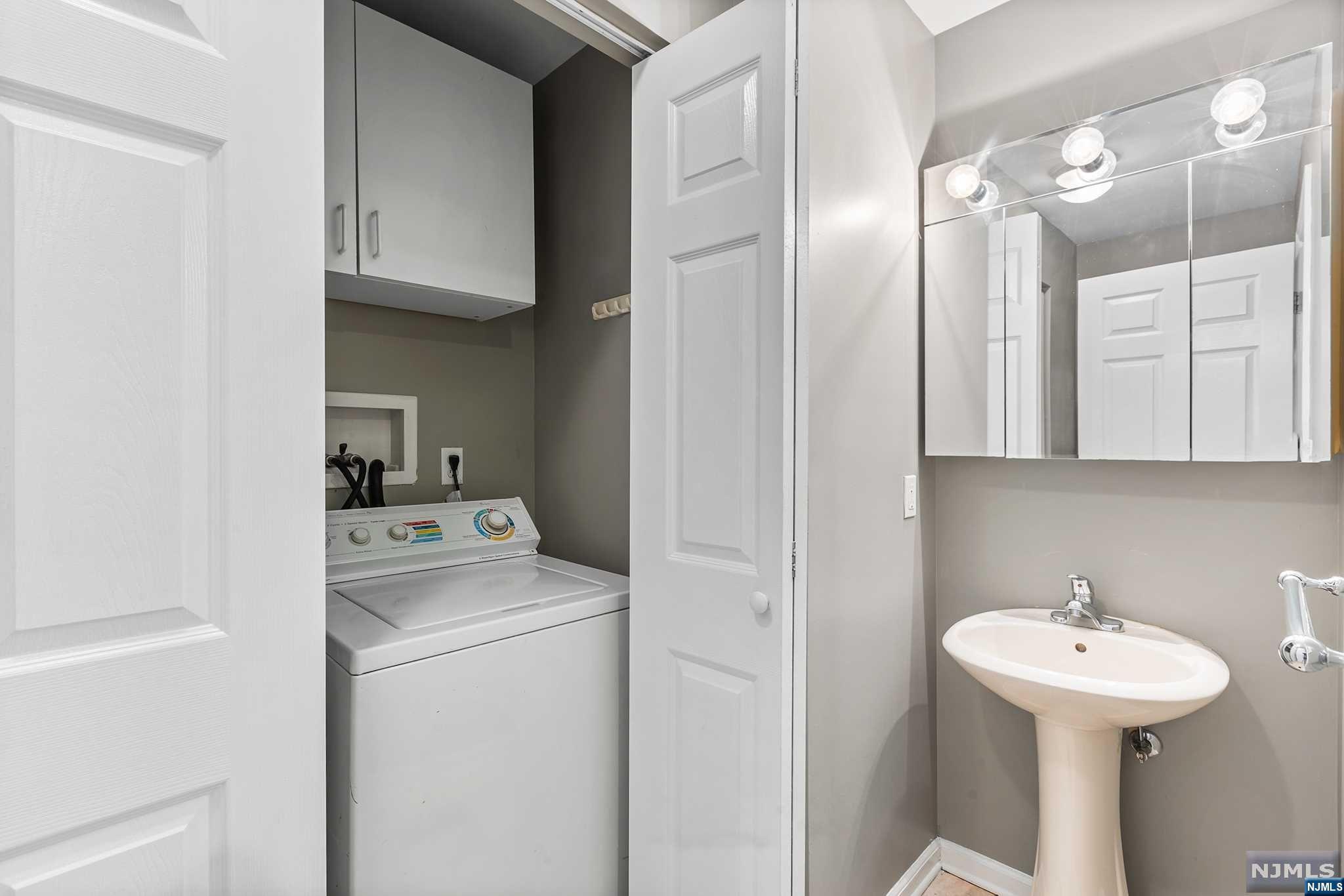 15 Zabriskie Street, Unit 1505 Hackensack, NJ 07601 - Photo 9 of 24