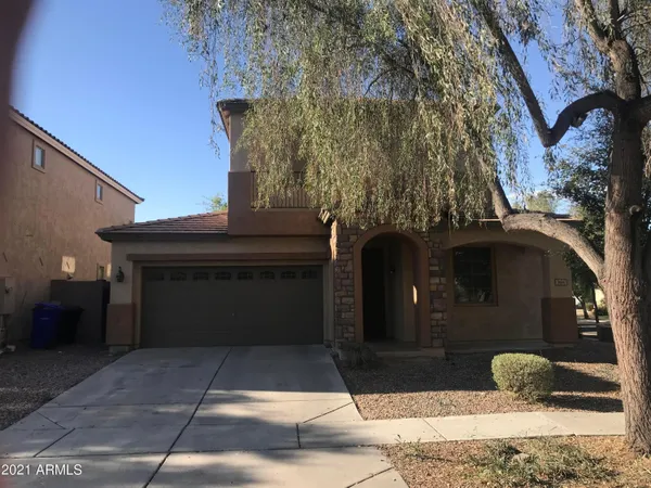 $2,100 | 3664 East Sebastian Lane, Gilbert, AZ 85297