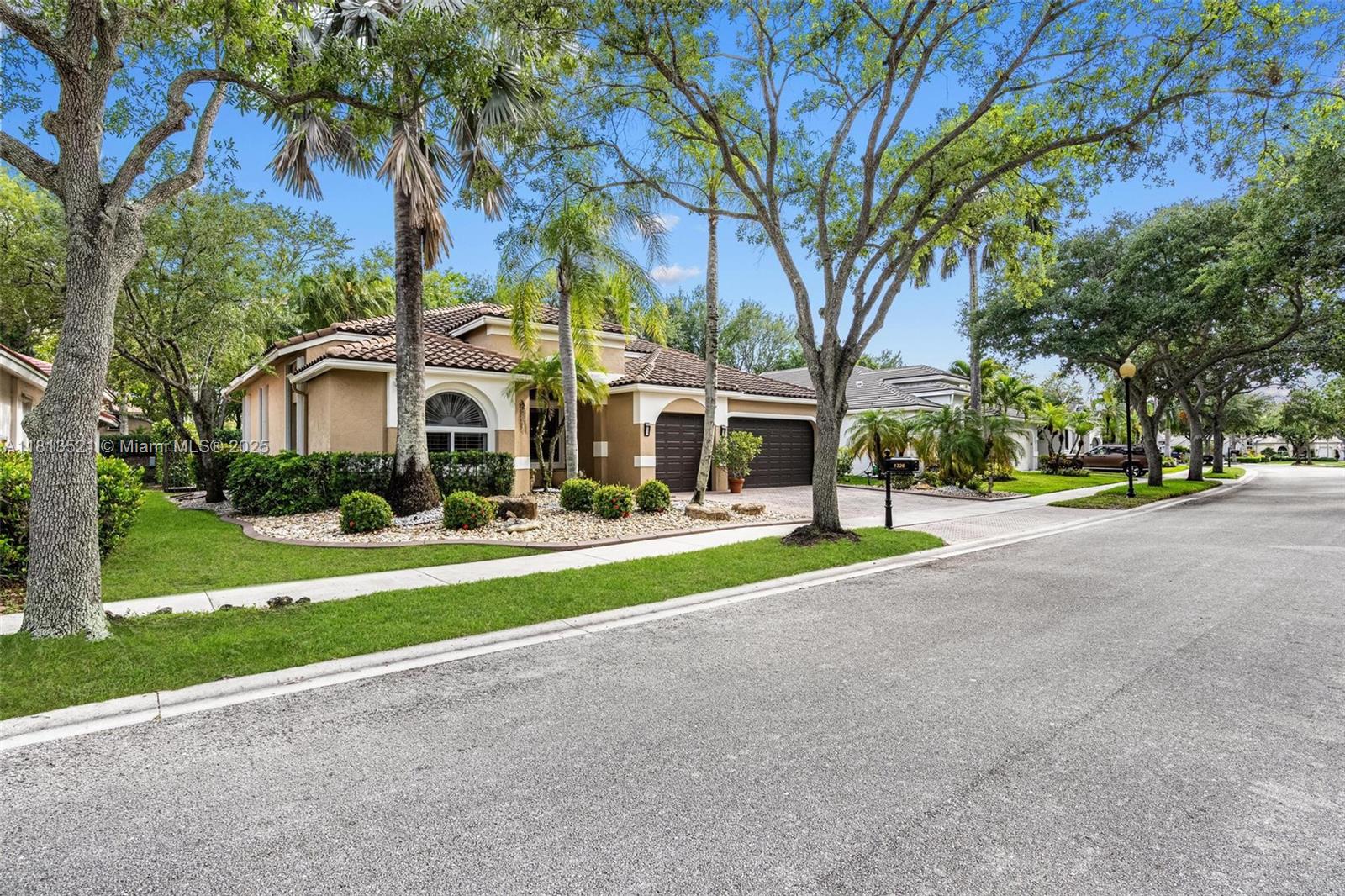 1326 Ginger Circle Weston, FL 33326 - Photo 2 of 59