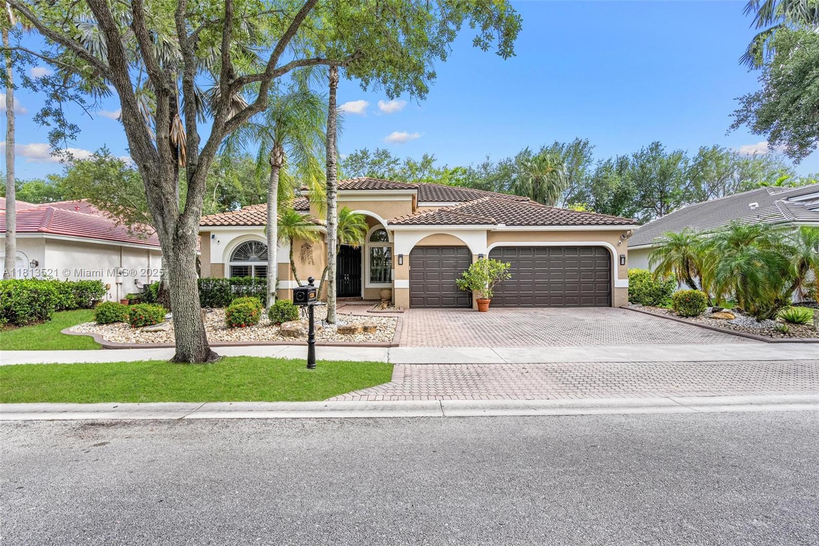 1326 Ginger Circle Weston, FL 33326 - Photo 6 of 59