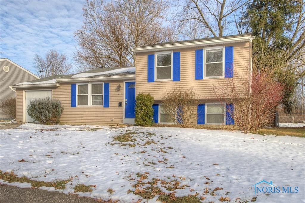 216 Ivanhill Road Toledo, OH 43615 - Photo 1 of 16 Photo 1