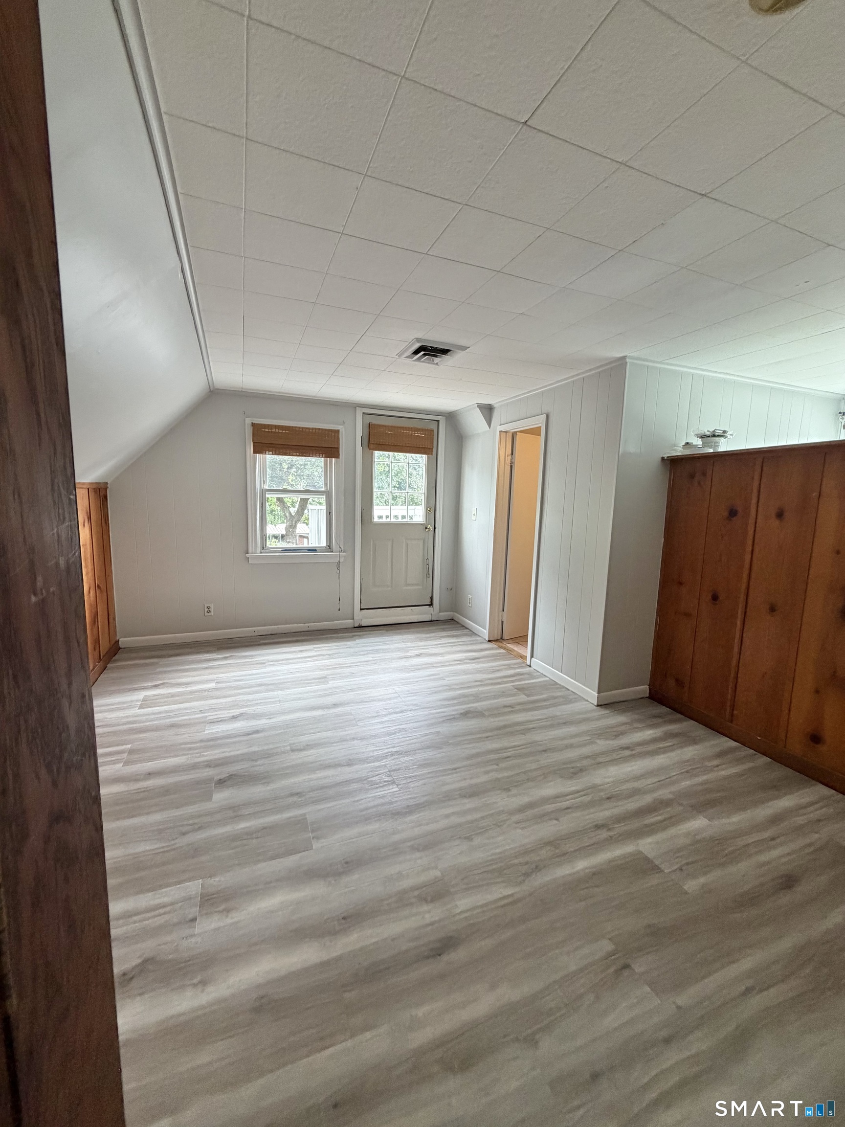 53 Spring Street Middletown, CT 06457 - Photo 8 of 24 Gallery Image 8