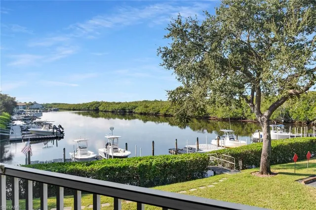 $349,000 | 278 Newport Drive, Unit 207, Naples, FL 34114
