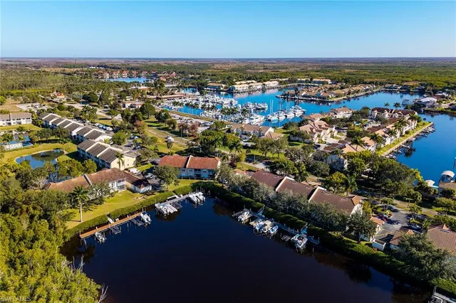 $349,000 | 278 Newport Drive, Unit 207, Naples, FL 34114