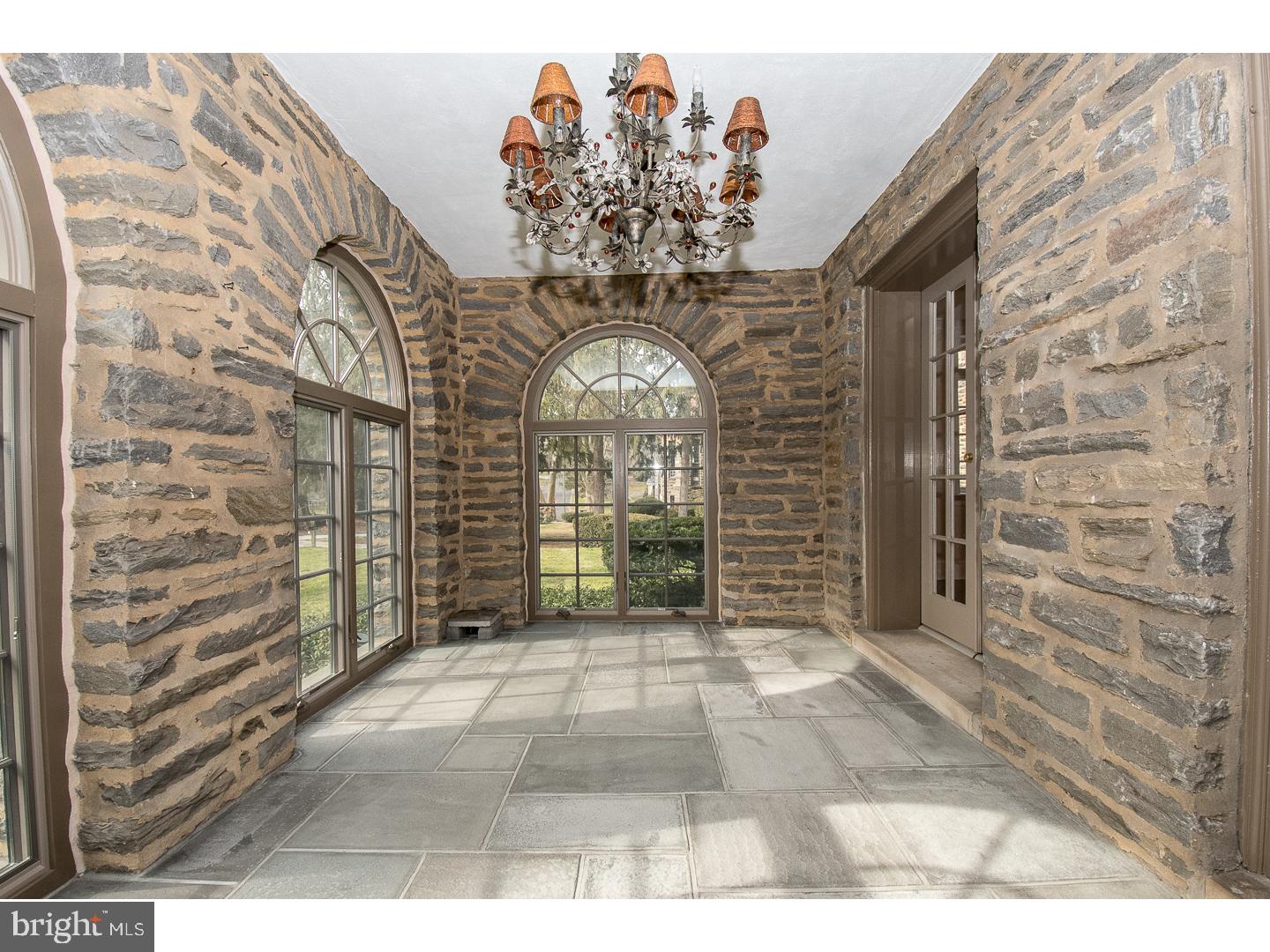 451 Warick Road Wynnewood, PA 19096 - Photo 5 of 19 Gallery Image 5