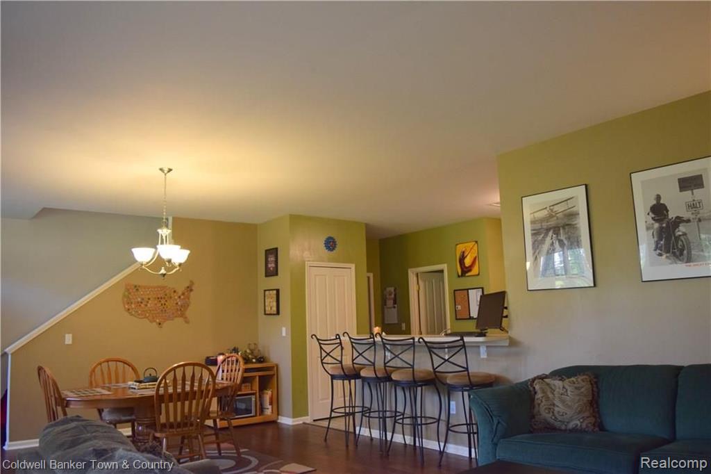 4228 Hampton Ridge Boulevard Howell, MI 48843 - Photo 7 of 19