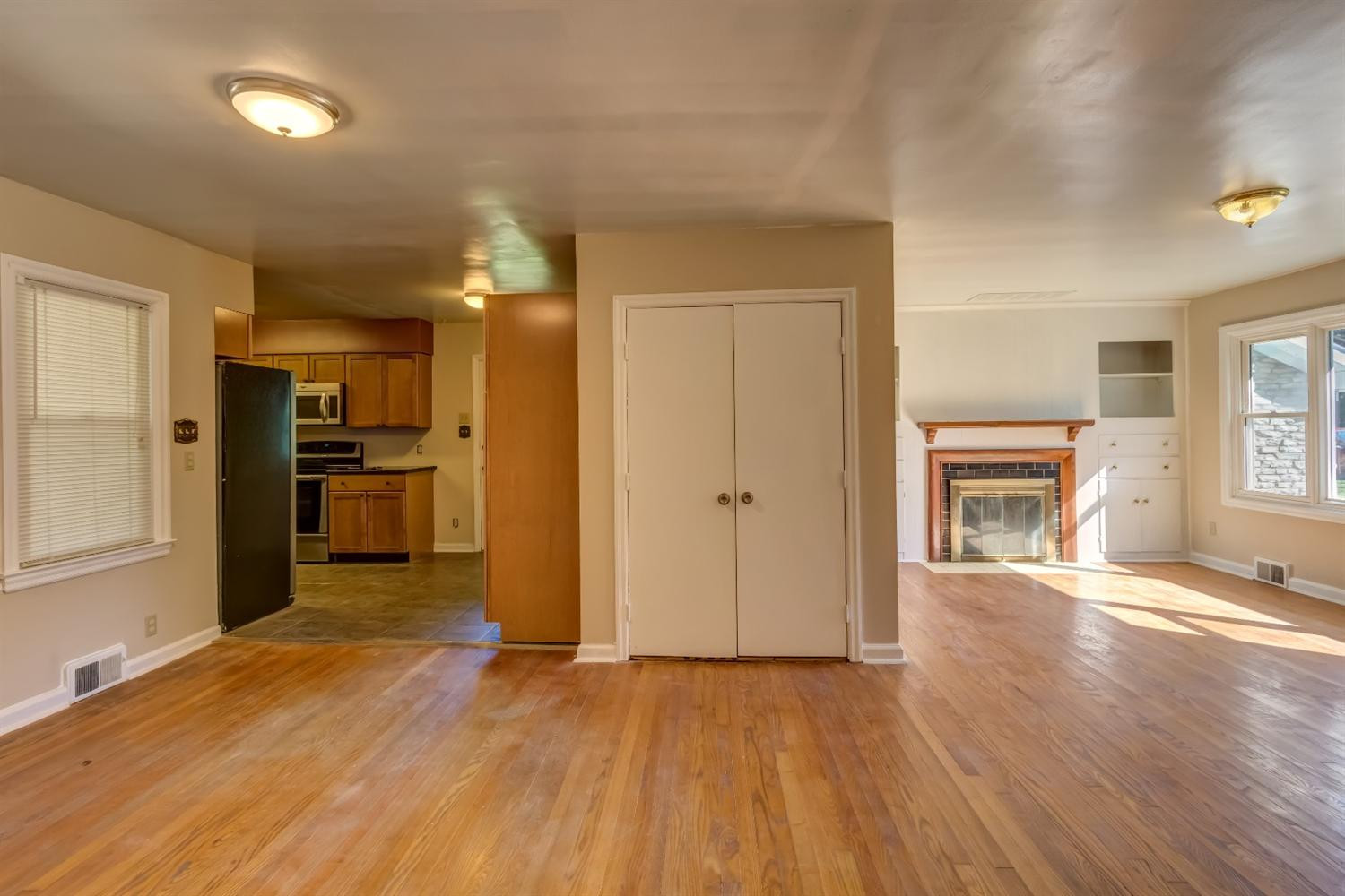 587 Springhurst Drive Lexington, KY 40503 - Photo 6 of 18 Photo 6