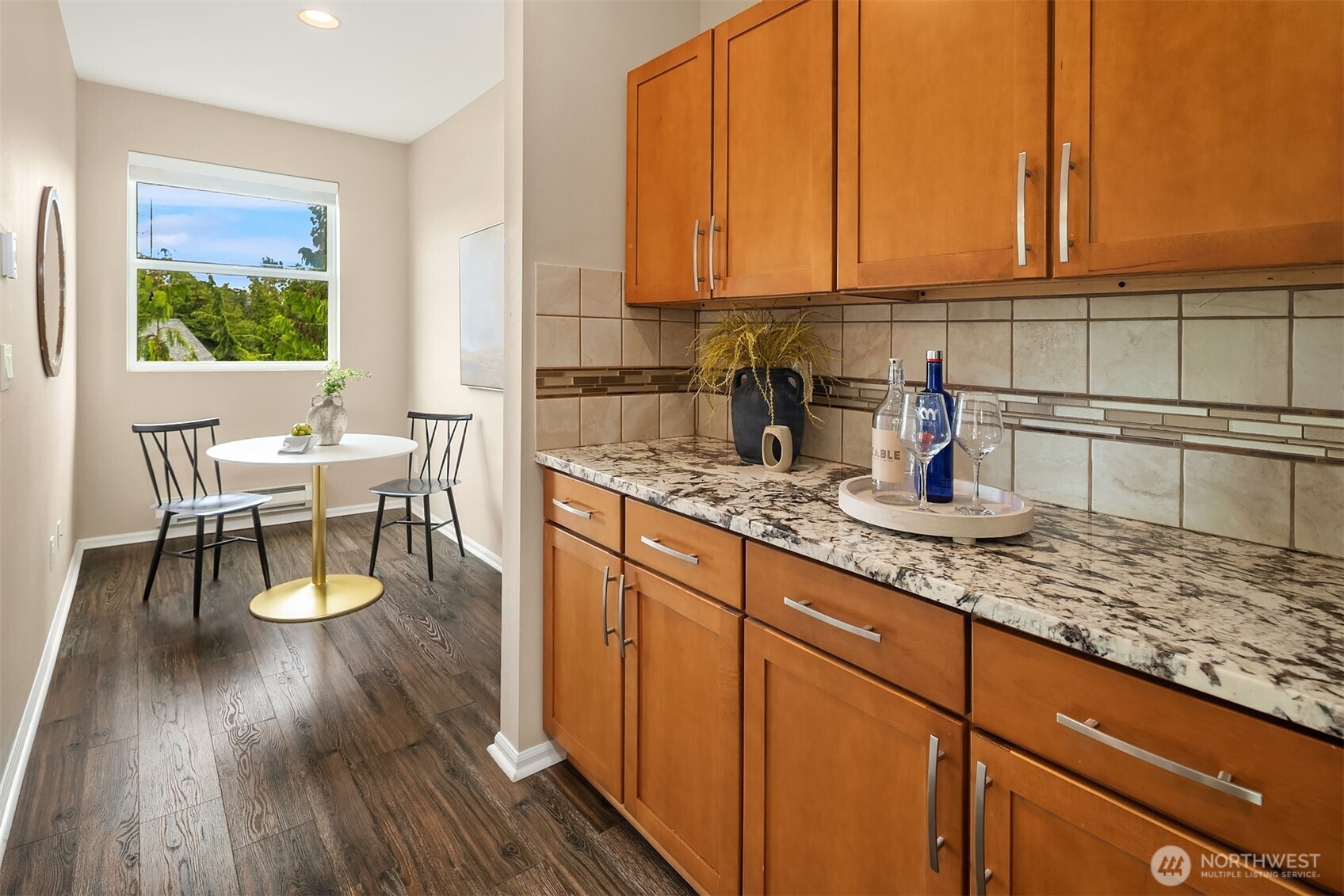 2830 Southwest Raymond Street, Unit 301 Seattle, WA 98126 - Photo 10 of 28