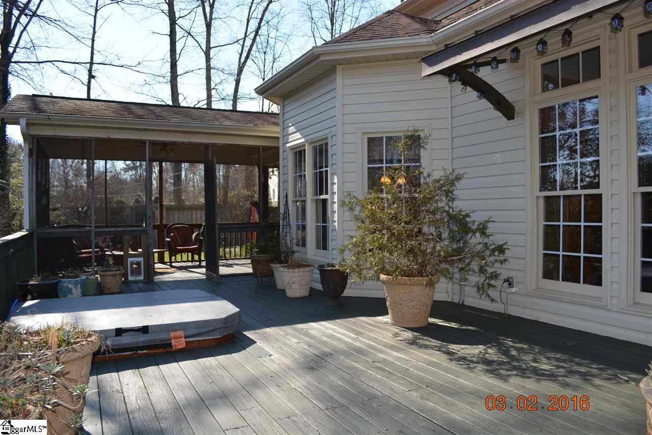 323 Shadow Ridge Circle Simpsonville, SC 29681 - Photo 12 of 36 Gallery Image 12