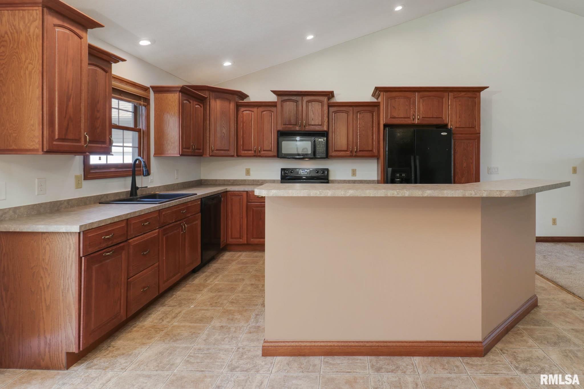 1835 Kingsbury Road Washington, IL 61571 - Photo 21 of 57 Gallery Image 21