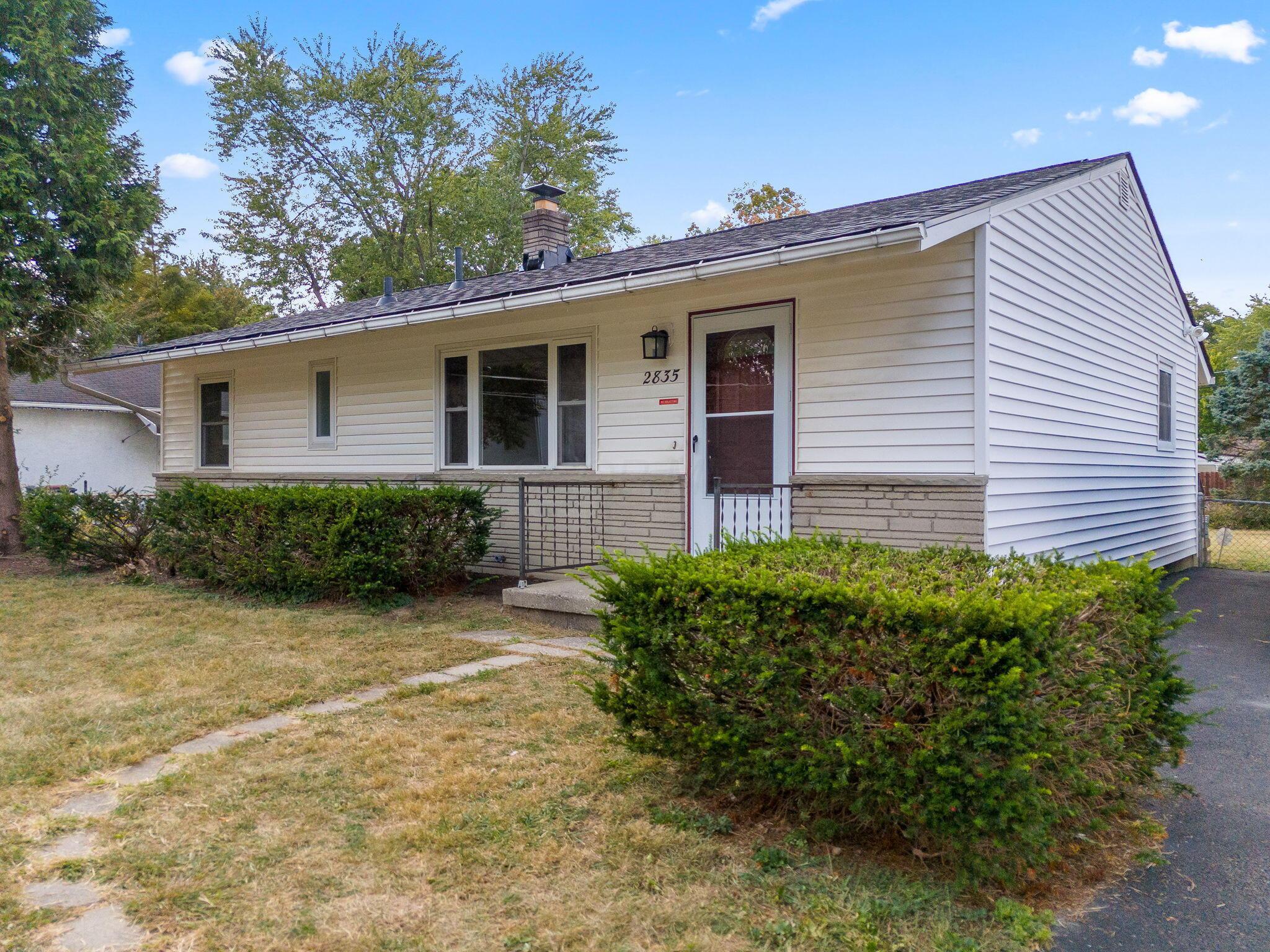 2835 Schwartz Road Columbus, OH 43232 - Photo 2 of 41 2-web-or-mls-DJI_20250916145604_0015_D-2