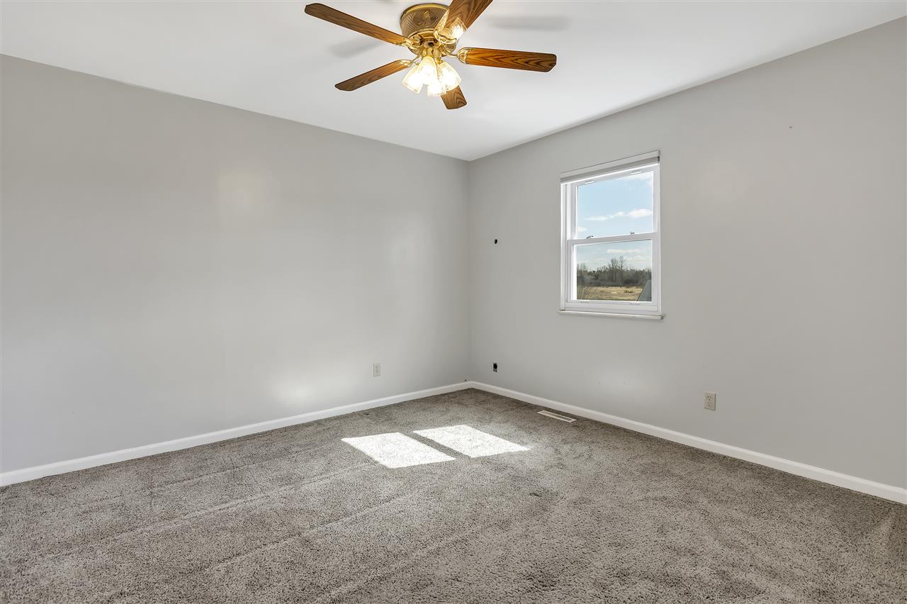 10259 West Frances Road Flushing, MI 48433 - Photo 17 of 32 50008665-16.JPG