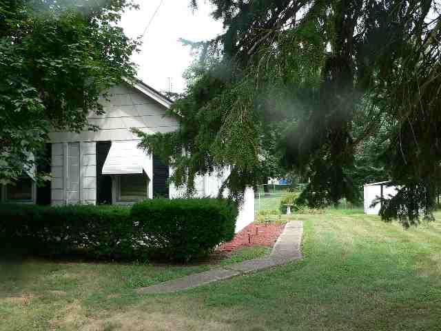 208 South Locust Street Lacon, IL 61540 - Photo 2 of 8 Gallery Image 2
