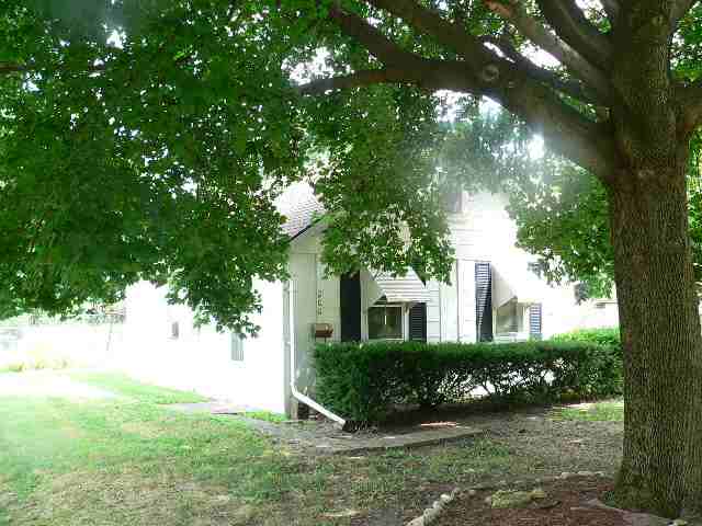 208 South Locust Street Lacon, IL 61540 - Photo 8 of 8 Gallery Image 8