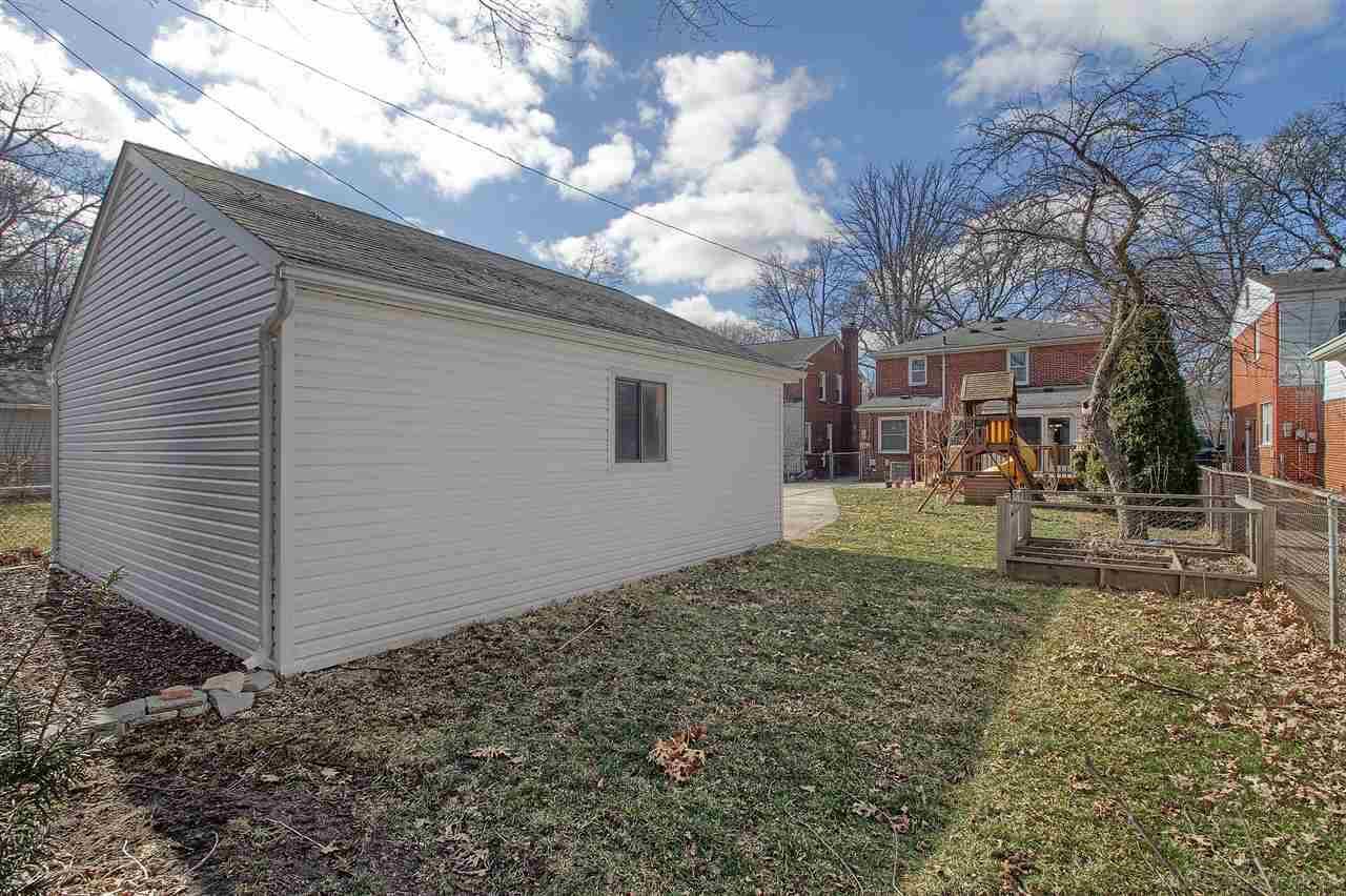 1990 Littlestone Road Grosse Pointe Woods, MI 48236 - Photo 32 of 32