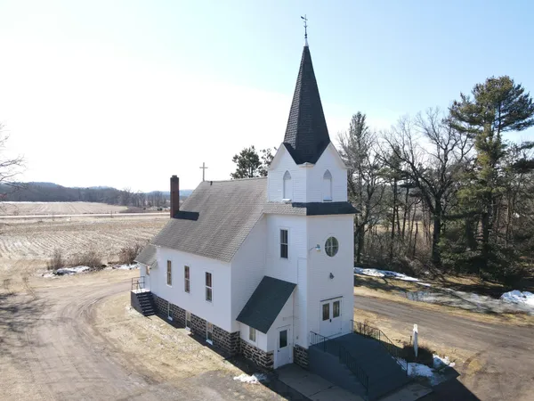 $125,000 | W14755 Old Highway 10, Fairchild, WI 54741