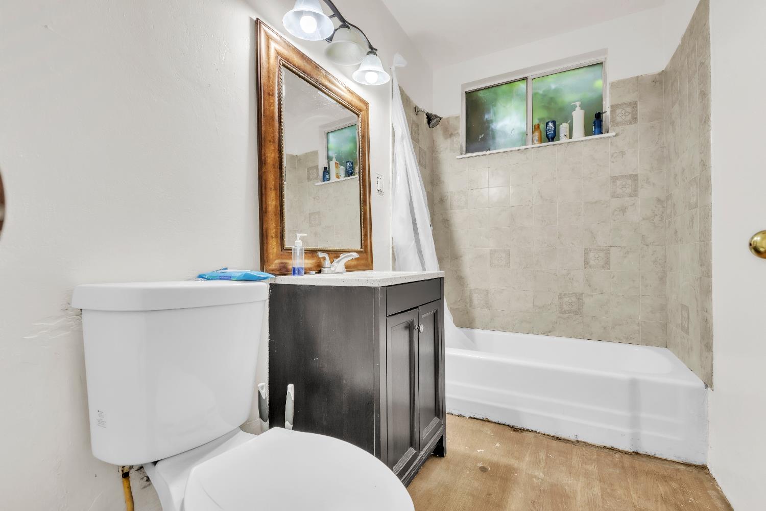 7323 Springman Street Sacramento, CA 95822 - Photo 11 of 17