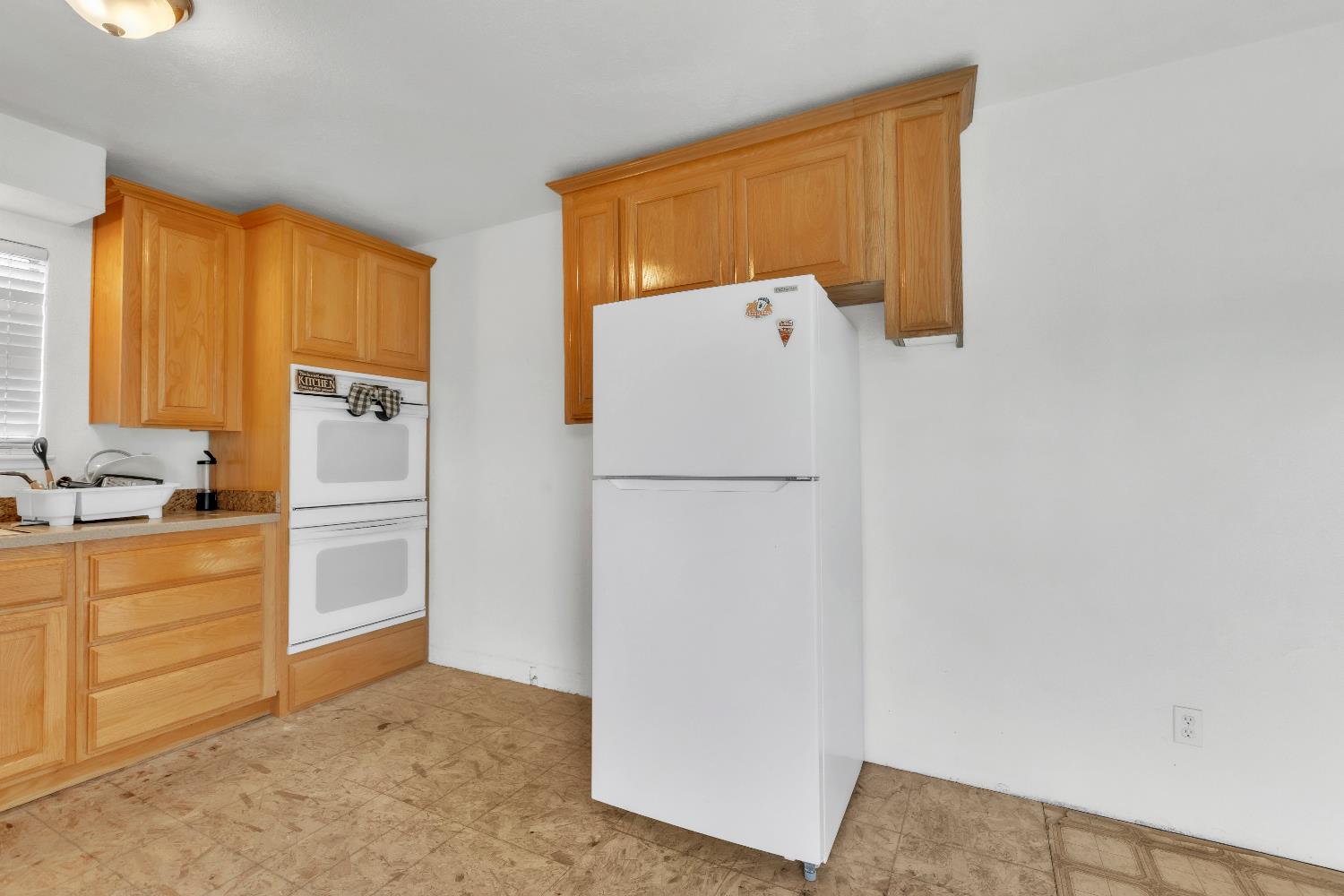 7323 Springman Street Sacramento, CA 95822 - Photo 14 of 17