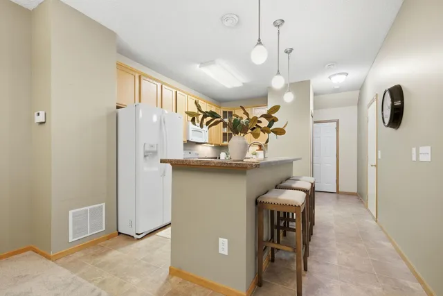 $225,000 | 15652 Emerald Drive North, Unit 3, Hugo, MN 55038