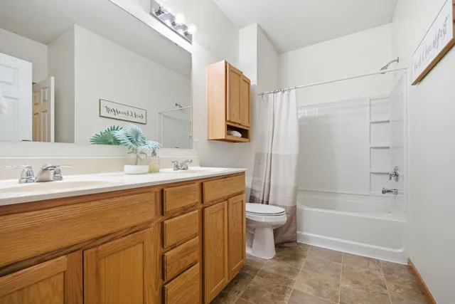 $225,000 | 15652 Emerald Drive North, Unit 3, Hugo, MN 55038