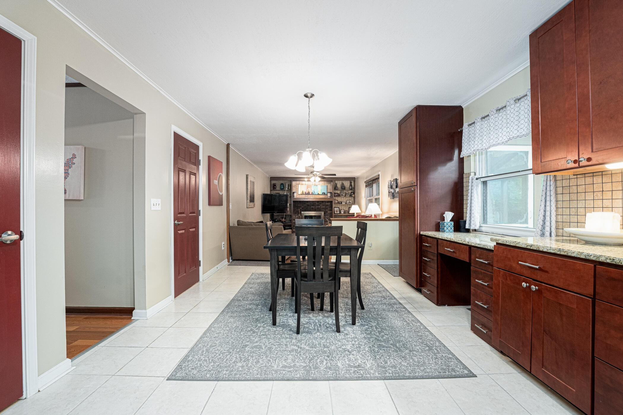 620 Cherrington Road Westerville, OH 43081 - Photo 21 of 52 620 Cherrington Rd Westerville 045