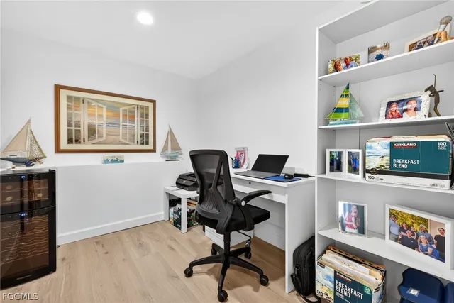 $750,000 | 1341 Middle Gulf Drive, Unit 1B, Sanibel, FL 33957