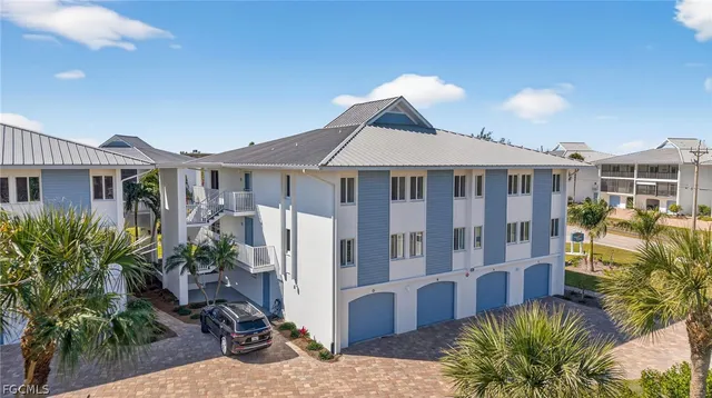 $750,000 | 1341 Middle Gulf Drive, Unit 1B, Sanibel, FL 33957
