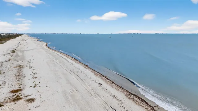 $750,000 | 1341 Middle Gulf Drive, Unit 1B, Sanibel, FL 33957