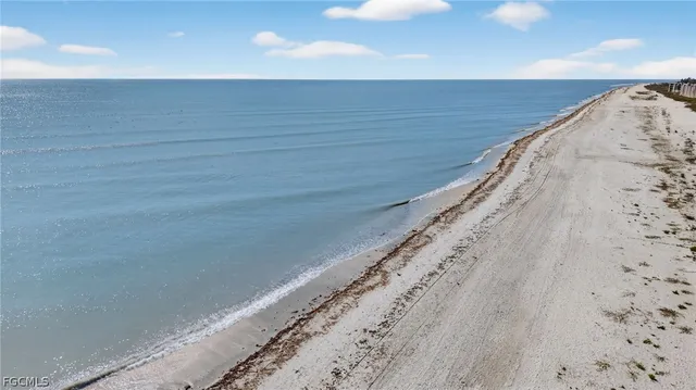 $750,000 | 1341 Middle Gulf Drive, Unit 1B, Sanibel, FL 33957