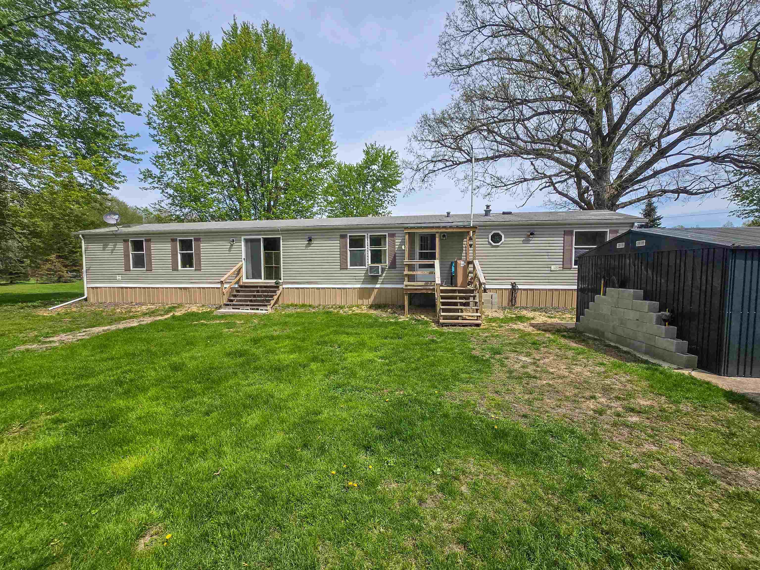 11950 South Merrill Road Brant, MI 48614 - Photo 2 of 25