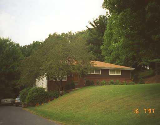 216 Summit Road Butler, PA 16001 - Photo 1 of 1 Gallery Image 1