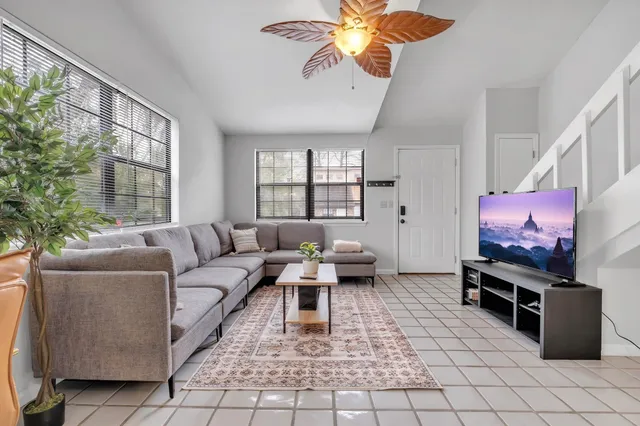 $600 | 1816 Jackson Bluff Road, Unit F, Tallahassee, FL 32304