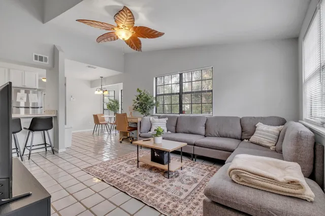 $600 | 1816 Jackson Bluff Road, Unit F, Tallahassee, FL 32304