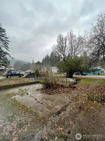 a view of a lake with houses
