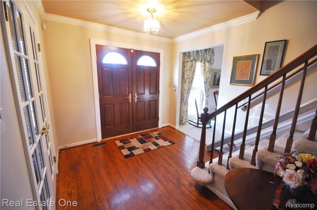 1286 Hathaway Rising Rochester, MI 48306 - Photo 3 of 33 3.JPG