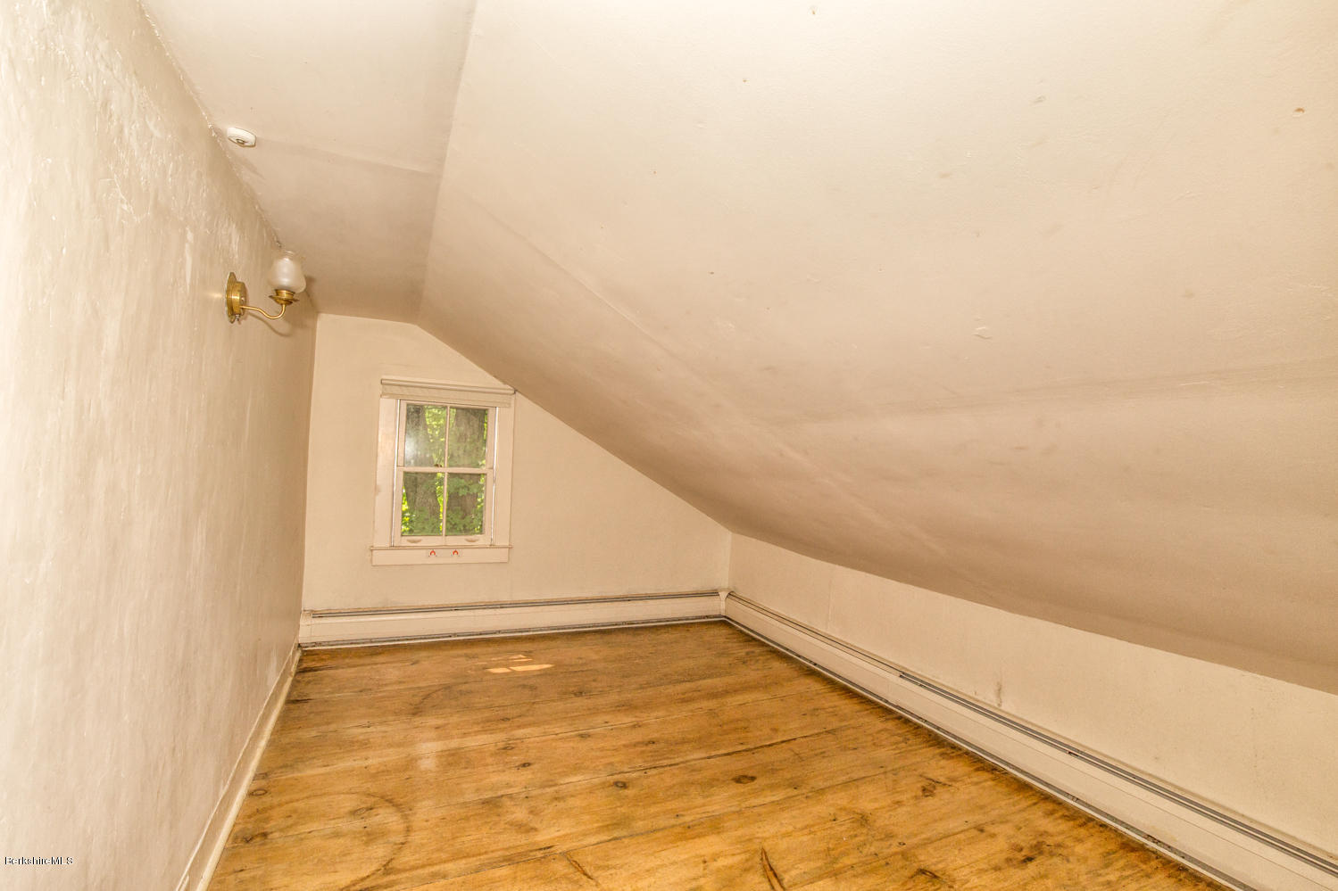 74 E Road Sheffield, MA 01257 - Photo 14 of 22 Second Floor Room