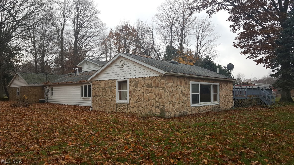5259 Hadlock Road Ashtabula, OH 44004 - Photo 5 of 35