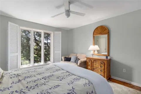 $1,750,000 | 40 Little Harbor Road, Tiverton, RI 02878