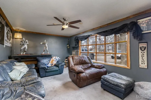 $296,000 | 22807 County Road 32-403, Lebanon, MO 65536