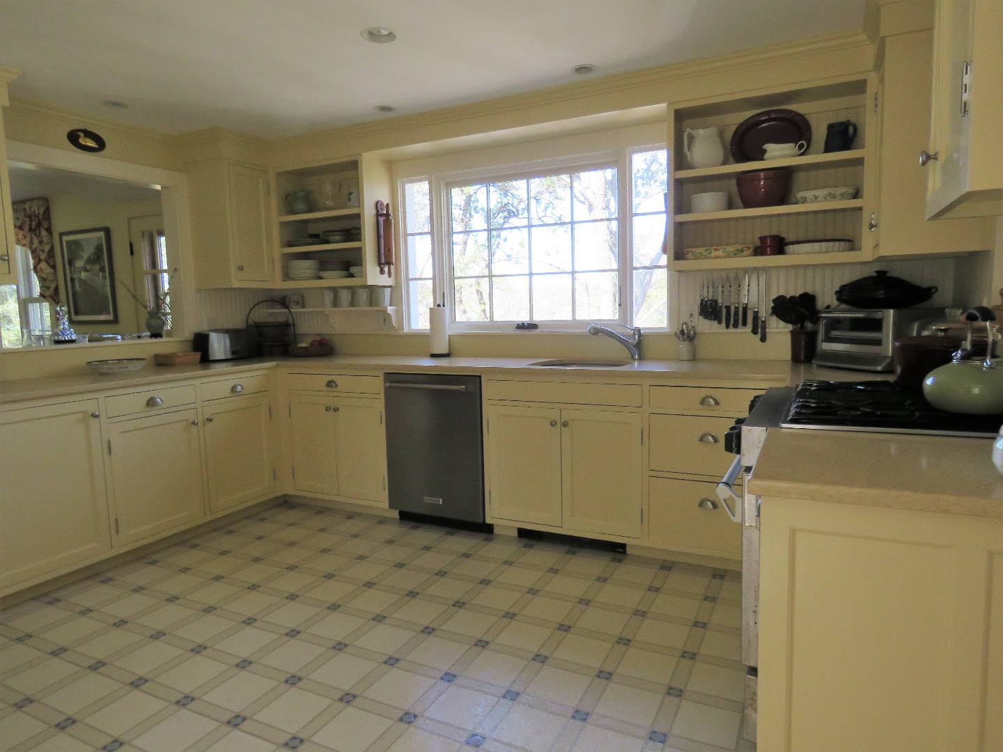 667 Old County Road West Tisbury, MA 02568 - Photo 14 of 35 Gallery Image 14