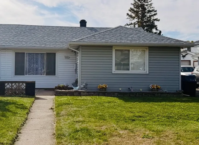 $244,900 | 4527 West 88th Place, Hometown, IL 60456