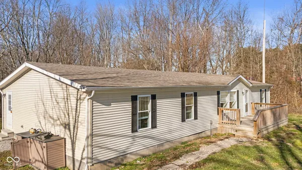 $194,000 | 6897 North Bogardus Road, Austin, IN 47102