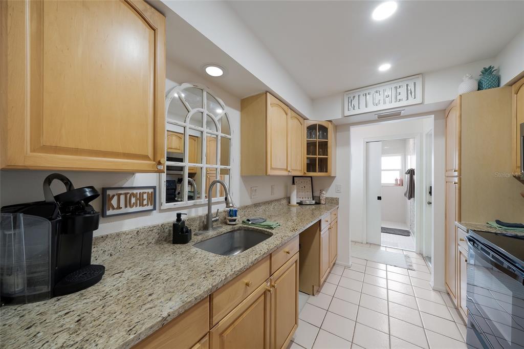 643 Mobile Road Venice, FL 34293 - Photo 12 of 30